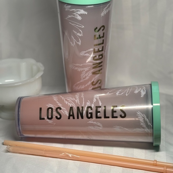 🌴💖 Sip in style, LA vibes only! 💖🌴 - Picture 1 of 3